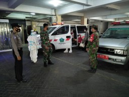 PEMINDAHAN 4 ORG WARGA ISOMAN KE ISOTER OLEH KORAMIL 0816/03 BUDURAN
