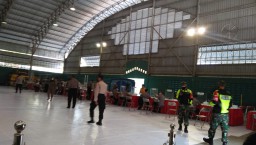 Babinsa Tulangan amankan Sidang Tipiring Pelanggar Prokes Di Sidoarjo
