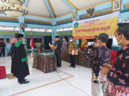 Danramil Tulangan hadiri pelantikan sumpah jabatan Plt Kades Grinting