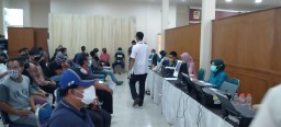 BABINSA KEDUNGREJO PANTAU KEGIATAN VAKSINASI COVID-19