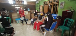 Serbuan Vaksin Kodim 0816/Sidoarjo di Balai Desa Sidorejo Krian