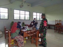 Serka Awwabin Laksanakan Pam Vaksin di Desa Rejeni Kec. Krembung