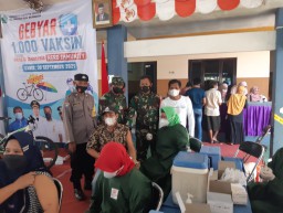 DANRAMIL 03 BUDURAN DAN BABINSA TINJAU KEGIATAN GEBYAR 1000 VAKSIN