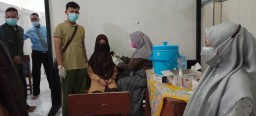 Serbuan vaksin sasar santri ponpes Fadlillah desa tambak Sumur di Waru