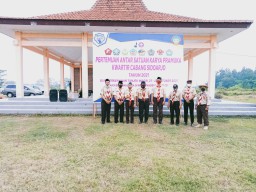 Danramil Krembung Hadiri Pembukaan Perkemahan Antar Satuan Karya