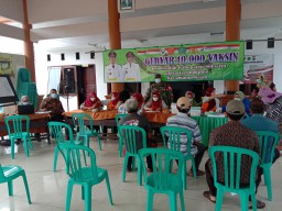 Babinsa dampingi Pelaksanaan Vaksinasi Covid-19 di Desa Terung Kulon