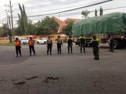 Koramil 0816/07 Krembung Ikut Laksanakan Operasi Yustisi Gabungan