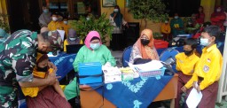 VAKSINASI BAGI ANAK UMUR 6 S/D 11 TAHUN DI SDN 1 DS.BRINGINBENDO TAMAN