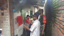 Babinsa 0816/03 Buduran laksanakan pendampingan labelisasi rumah PKH
