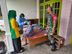 Sertu Eko Prayudi Laksanakan Tracing Di Desa Wangkal