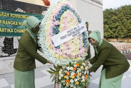 HUT Persit ke-76, Persit KCK Cabang XLIII Ziarah ke TMP Kusuma Bangsa