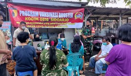 Terus Gelar Serbuan Vaksin, Koramil 06/Tanggulangin Lakukan vaksin