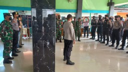 BERSAMA POLSEK DAN POL PP KEC. WARU, KORAMIL 0816/16 WARU MELAKSANAKAN PENGAMANAN EKSEKUSI BANGUNAN/GUDANG DI DESA TAMBAK SAWAH KEC. WARU SIDOARJO