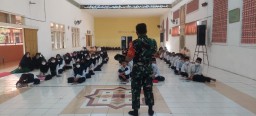 Babinsa Berikan Materi Wasbang pada Pelajar Sekolah tentang Generasi Muda dengan menanamkan Jiwa Bela Negara