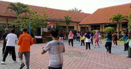Semangat Senam Bersama Forkopimka Dan Masyarakat