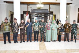 Danrem 084/ Bhaskara Jaya Lakukan Kunjungan Kerja Ke Pemkab Sidoarjo