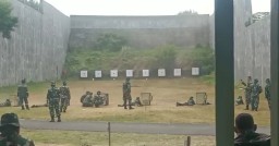 Babinsa Koramil 0816/05 Semangat Dalam Melaksanakan Latihan Menembak Senjata Ringan Infanteri