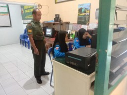 Siswa SMK 1 Krian Diberikan Pembekalan Oleh Babinsa Ramil 0816/13 Wonoayu