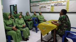 Pertemuan Rutin Anggota dan Persit Koramil 0816/13 Wonoayu