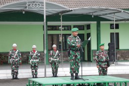 Kasdim 0816/Sidoarjo Pimpin Upacara Bendera 17-an bulanan