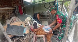 KORAMIL 0816/15 SUKODONO LAKSANAKAN PROGRAM BABINSA MASUK DAPUR