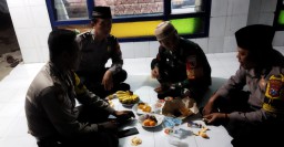 Babinsa Desa Sentul Koptu Moh Hariyanto Melaksanakan Kegiatan Patroli Malam
