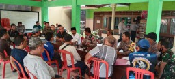 Babinsa Koramil 0816/10 Balongbendo Memantau Warga desa Kemangsen melaksanakan Mediasi terhadap Pengembang Perumahan