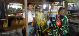 Jaga Hubungan Baik Babinsa Tanggulangin Komsos Dengan Warga