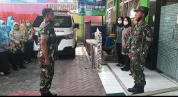 Anggota Babinsa Koramil 0816/06/Tanggulangin Mlaks Giat Pelatihan PBB Kepada Petugas & Pegawai Puskesmas