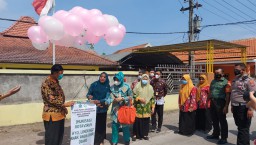 Babinsa & Bhabinkamtibmas Dampingi Kegiatan LAUNCHING IMUNISASI ROTAVIRUS Dalam Rangka Pencegahan Diare