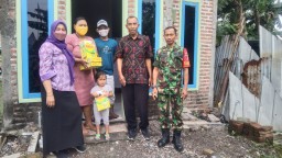 Babinsa Koramil 0816/13 Hadir Dalam Pemberian Makan Tambahan (PMT) Untuk Balita.