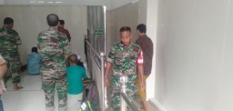 Danramil Dan Babinsa menjalankan Shalat Jumat Di Sela-Sela Kegiatan Pam Route Kunker Pangdam V/Brw