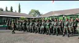 Yel-yel Babinsa Kodim 0816/Sidoarjo - Kobarkan Semangat Peserta Pelaksanaan Upacara