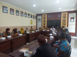 Babinsa Koramil 18/Sedati Hadiri Mediasi Permasalahan Desa Binaan