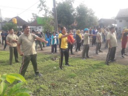 Budayakan Olahraga Babinsa Koramil 0816/13 Ikuti Senam Bersama di Wilayah
