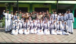 PROGRAM BABINSA MASUK SEKOLAH, BABINSA BERIKAN WAWASAN TENTANG KEDISIPLINAN KEPADA SISWA SISWI SMP 3 WARU