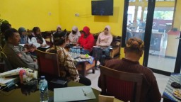 Babinsa Serma Sukardi Rakor Bersama Elemen Masyarakat Antisipasi Maraknya Isu Penculikan Anak