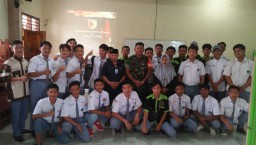 Bangkitkan Minat Menjadi Prajurit TNI AD, Babinsa Koramil 0816/05 Lakukan Sosialisasi Di SMK 2 Persatuan