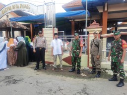 Babinsa Desa Waung Hadiri Pengajian Rutin Roudlotul Jannah Sekec. Krembung