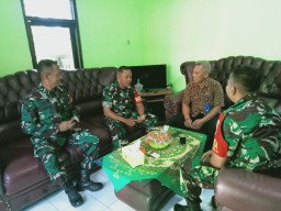 Babinsa Koramil 01/Sidoarjo jalin silaturahmi dengan perangkat kelurahan
