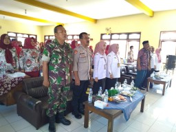 Mewakili Danramil 05/Tulangan - Peltu Lukman Babinsa Koramil 05/Tulangan Hadiri RAT Koperasi Sejahtera Tulangan Tahun Buku 2022