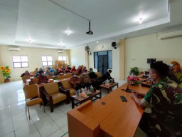 WAKILI DANRAMIL, BATUUD KORAMIL 0816/16 WARU HADIRI LOKAKARYA MINI LINTAS SEKTOR TRIWULAN I TA. 2023 DI PUSKESMAS MEDAENG