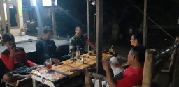 Babinsa Koramil 0816/12 Prambon monitoring wilayah binaan