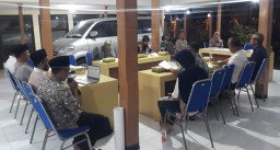 Sertu M. Suni Anggota Babinsa Koramil 0816/06 Tanggulngin Hadiri Rapat Forum Konsultasi Publik ( FKP) Tahun 2023