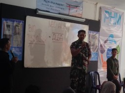 Danramil 0816/01 Sidoarjo sebagai Narasumber Sosialisasi Kesehatan di wilayah binaan Kelurahan Magersari Sidoarjo.