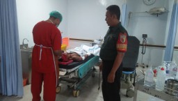 Koptu Ikwan Babinsa Koramil 0816/05 Mengamankan Warga Yang Berkelahi