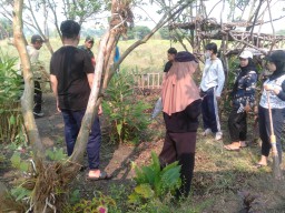 Waskat Babinsa Koramil 05/Tulangan Kepada Mahasiswa Brawijaya Dalam Program KKN (MMD 1000 Desa-2023)