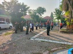 Anggota Ramil 0816/07 Bersama Forkompimka Kec. Krembung melaksanakan giat Senam Aaerobic