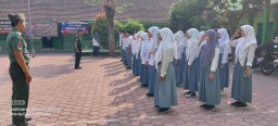 Danramil 05/Tulangan Beserta Babinsa Berikan Materi Wawasan Kebangsaan Siswa Siswi MA DARUL NAJAH