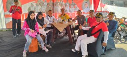 Koramil 0816/16 Waru dan Warga Desa Tropodo Ikuti Jalan sehat dalam Rangka HUT Kemerdekaan RI yang ke-78